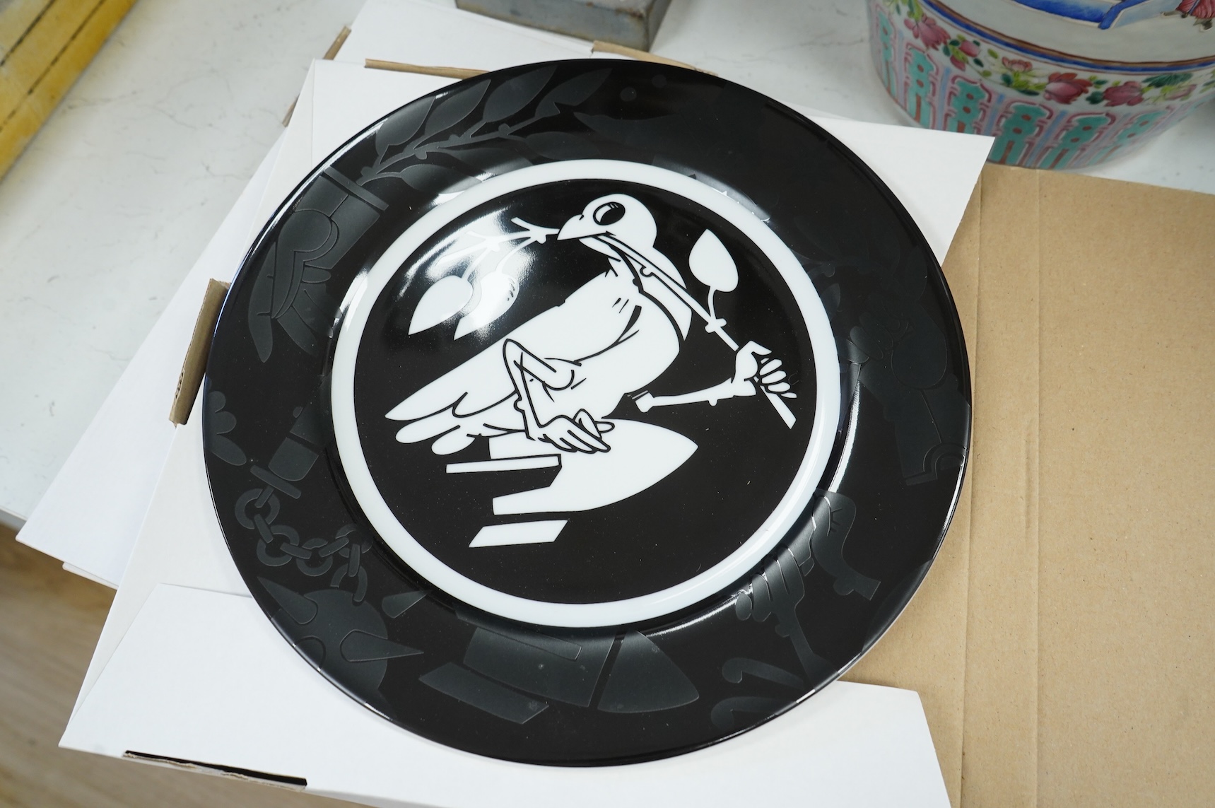 Nilsson es Chiglieu, a set of six warbirds design plates, 30cm